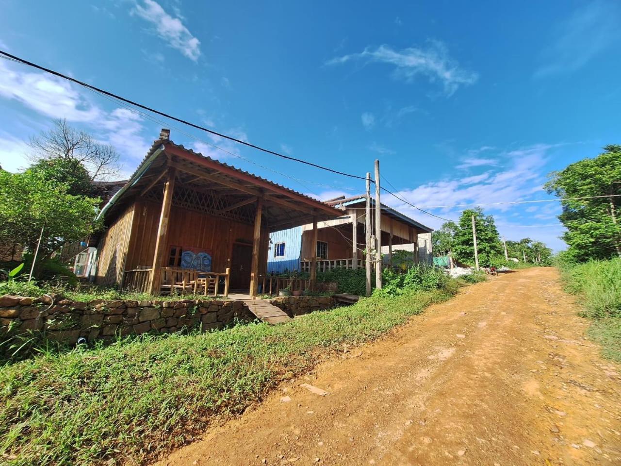 Dragonfly Guesthouse 코롱 산로엠 외부 사진